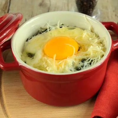 Œufs en Cocotte à la Parisienne : 45 minutes pour un Plat Raffiné